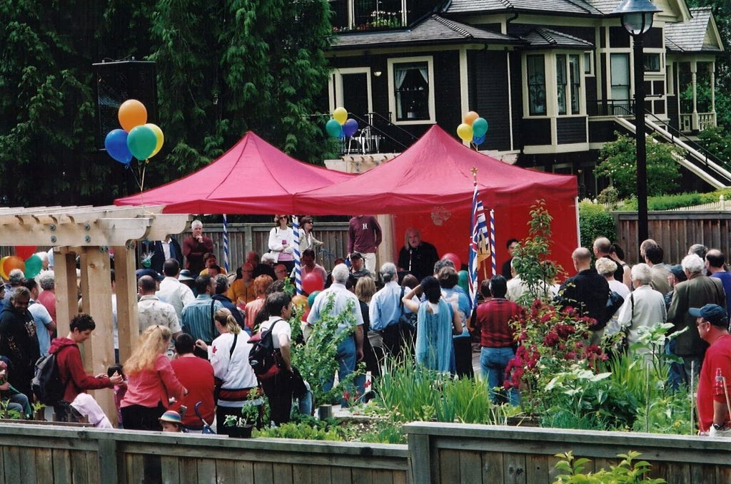 2004-06-05 mole hill opening